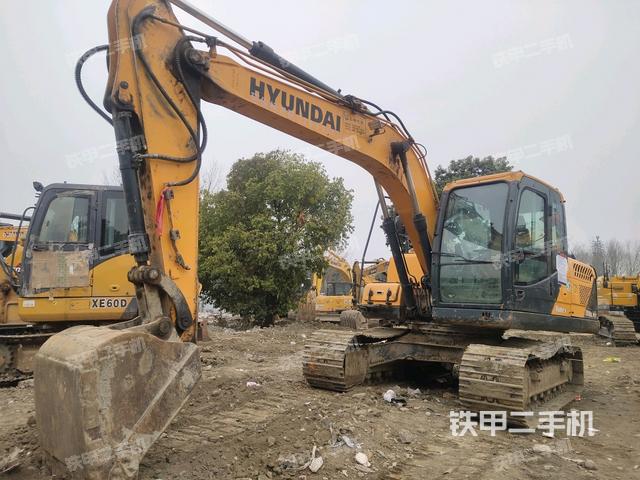 现代R150LVS挖掘机