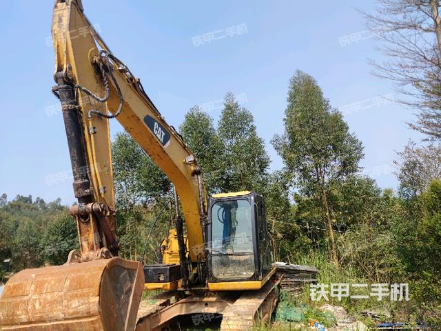 卡特彼勒CAT®313D2 L 小型液压挖掘机