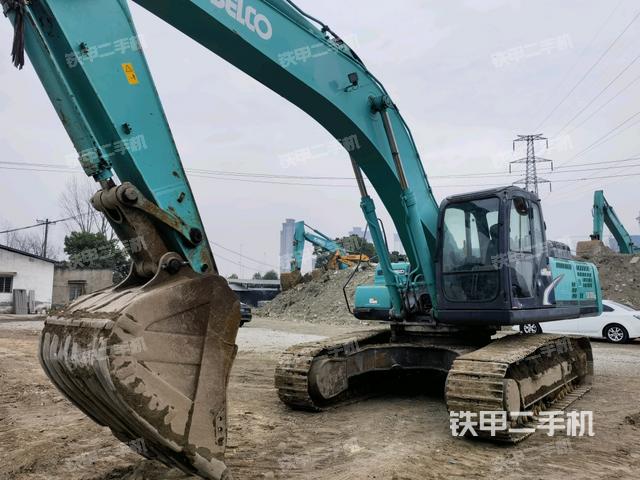 神钢SK350LC-8挖掘机