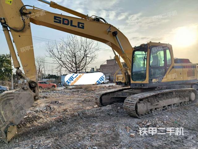 山东临工E6225F挖掘机