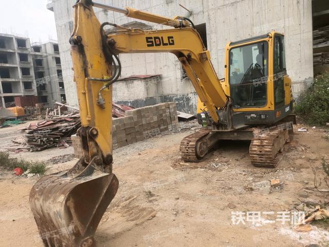 山东临工E655F挖掘机