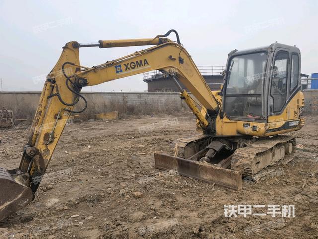 厦工XG806挖掘机