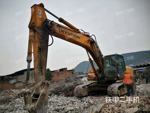 现代R305LC-7挖掘机
