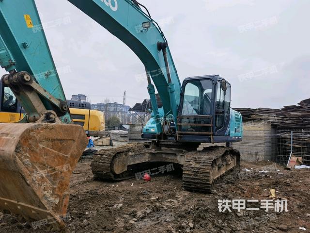 神钢SK260LC-10挖掘机