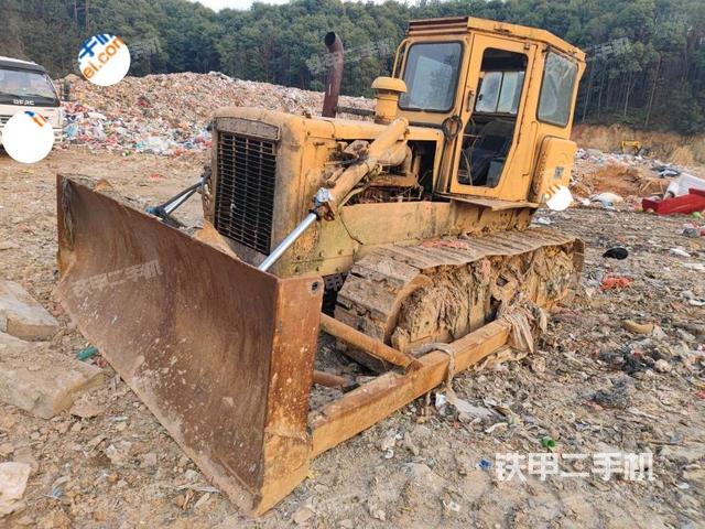 宣工T140-1推土机