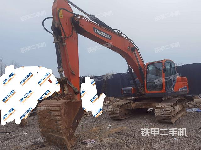 斗山DX220LC-9C挖掘机