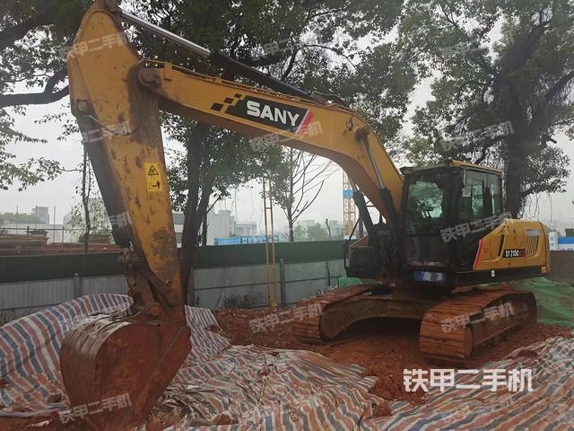 三一重工SY215C挖掘机