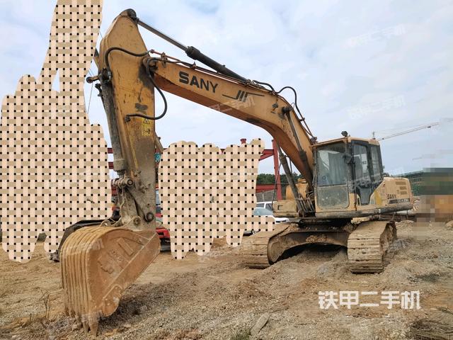 三一重工SY215C挖掘机