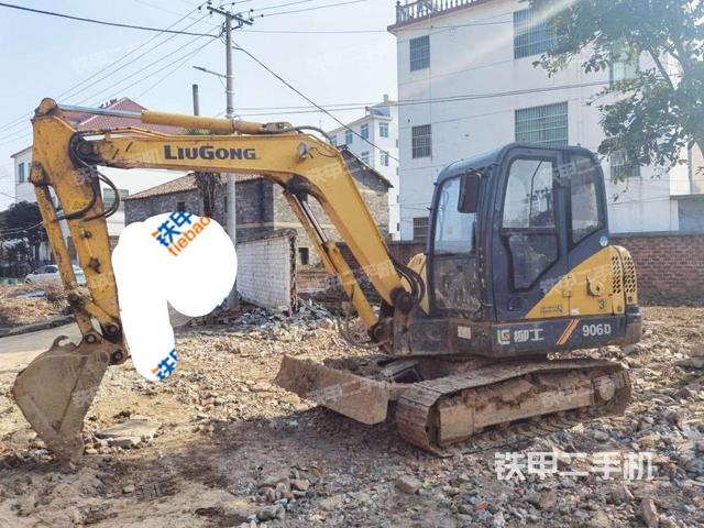 柳工CLG906D挖掘机