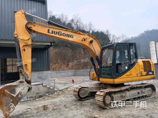 柳工CLG915E挖掘机