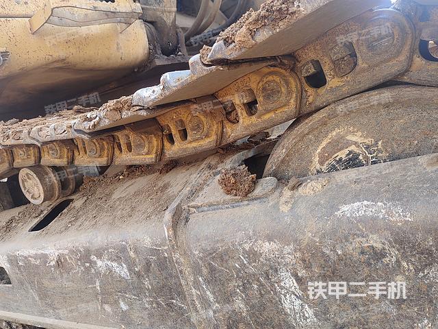 單側(cè)履帶整體（整機(jī)外觀）