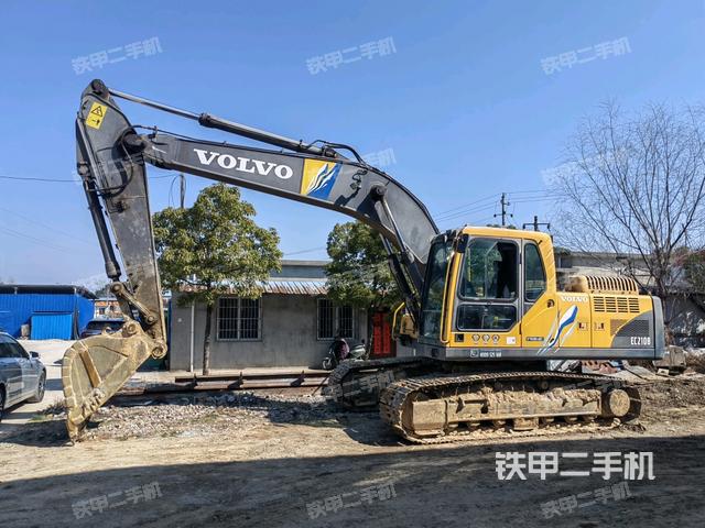 沃尔沃EC210B挖掘机