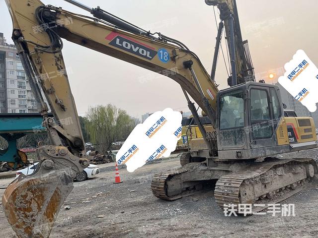 雷沃重工FR220E挖掘机