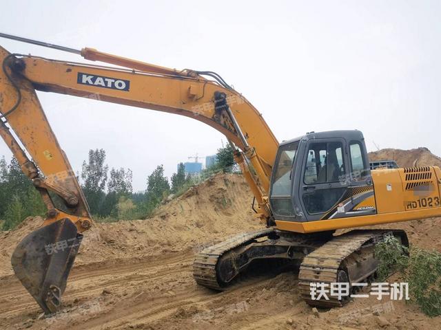 加藤HD1023-R5挖掘机