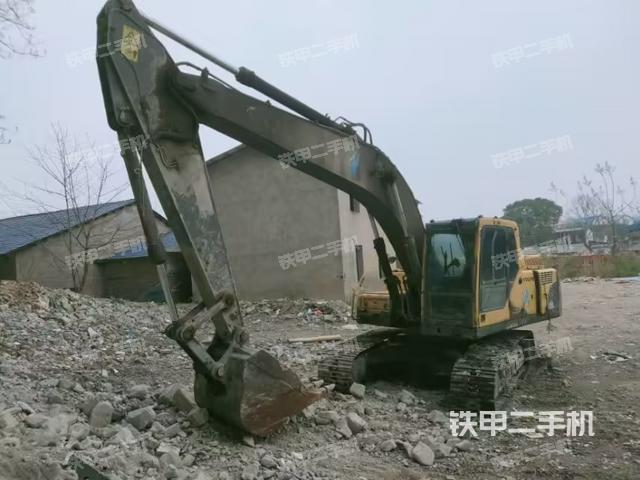 沃尔沃EC210BLC挖掘机