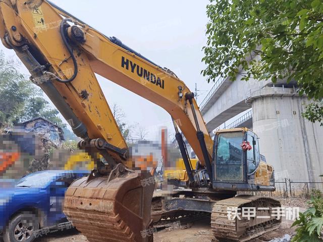 现代R350LVS挖掘机