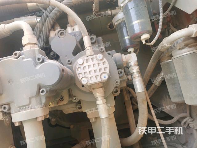 液壓泵斜45?右(大件艙室) 液壓泵斜45?右(大件艙室)