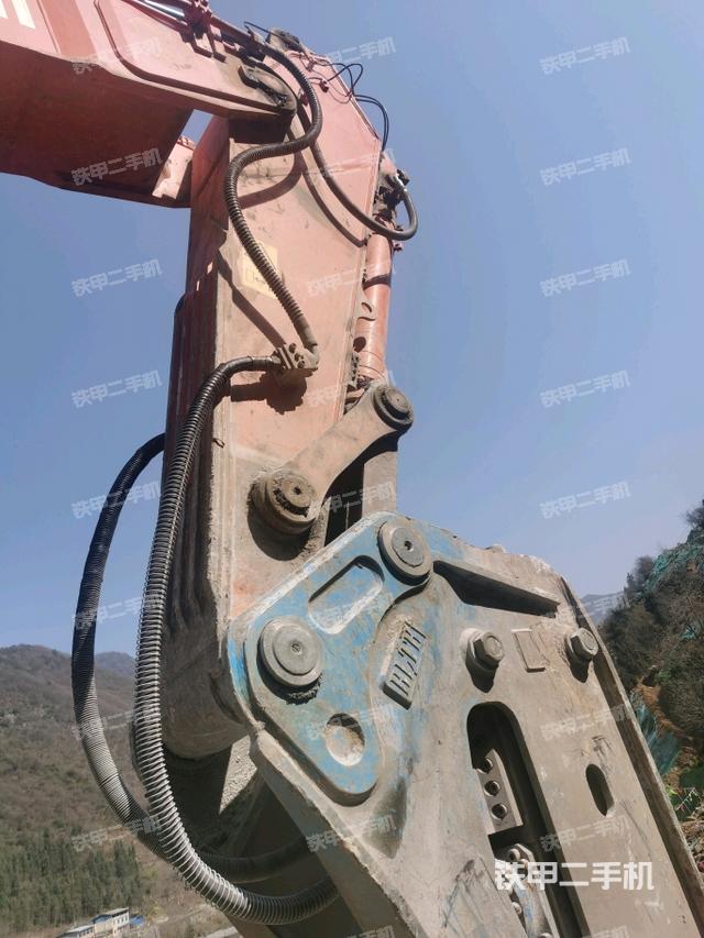 小臂整體右前(工作和回轉(zhuǎn)裝置) 小臂整體右前(工作和回轉(zhuǎn)裝置)