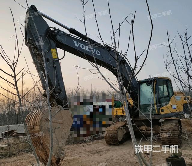 沃尔沃EC250D挖掘机