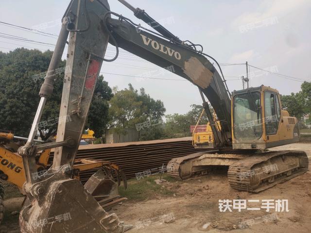 沃尔沃EC210BLC挖掘机