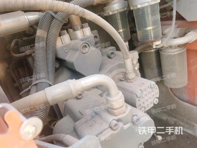 液壓泵斜45?左(大件艙室) 液壓泵斜45?左(大件艙室)