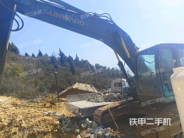 山河智能SWE230LC挖掘机