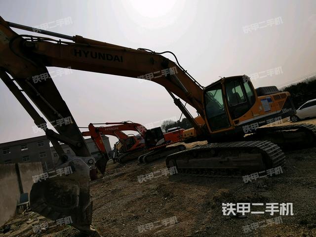 现代R335LC-9T挖掘机