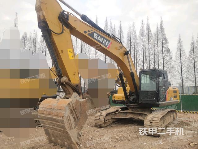 三一重工SY245H挖掘机