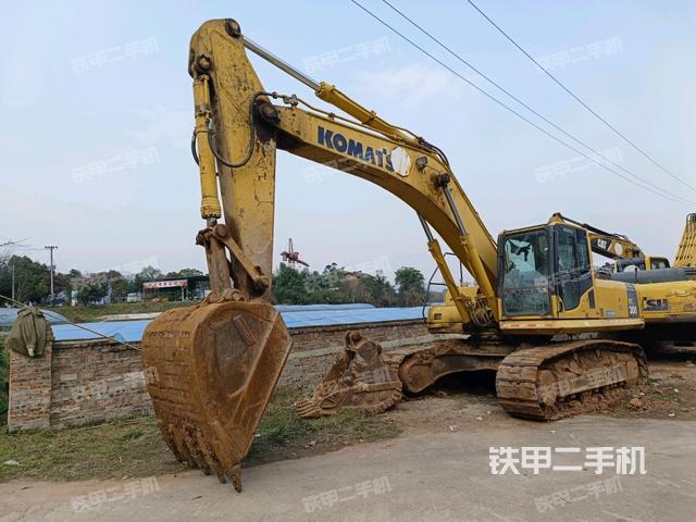 小松PC300-8M0挖掘机