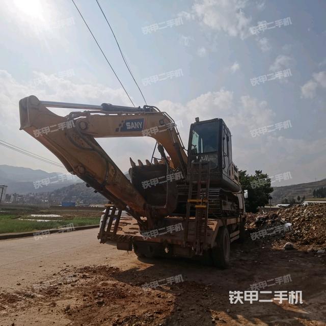 三一重工SY135C挖掘机