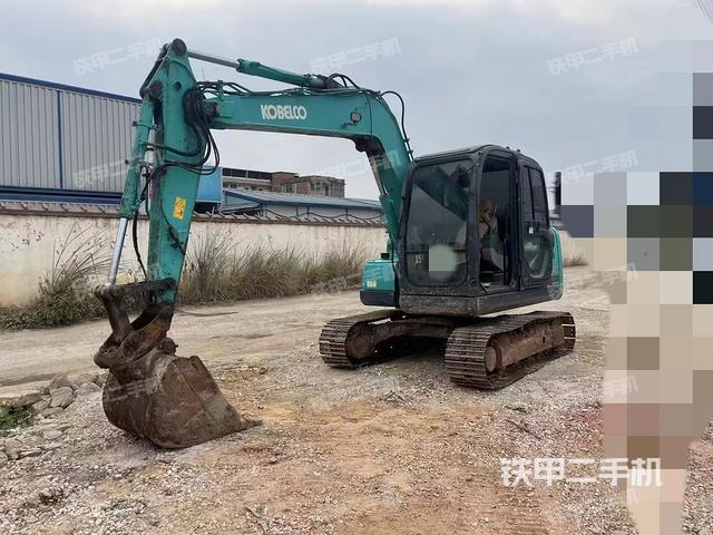 神钢SK75-8挖掘机