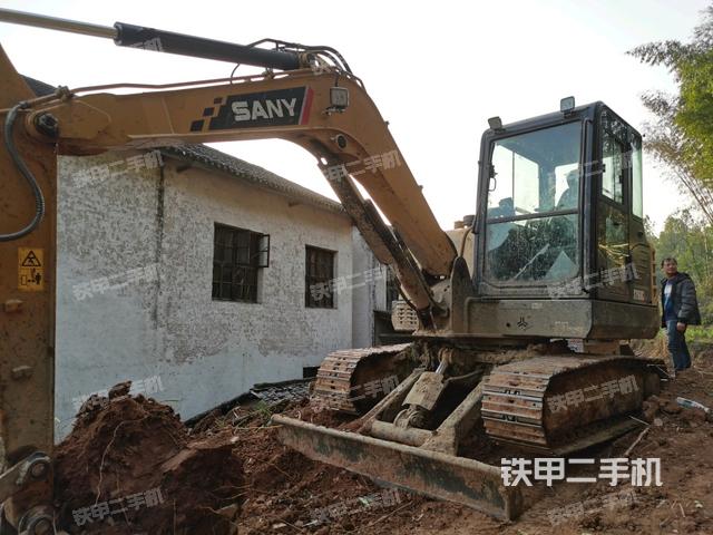 三一重工SY55C挖掘机
