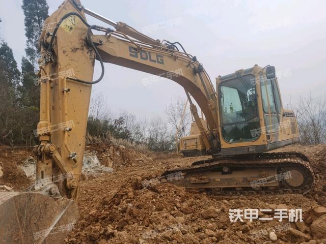 山东临工E6135F挖掘机
