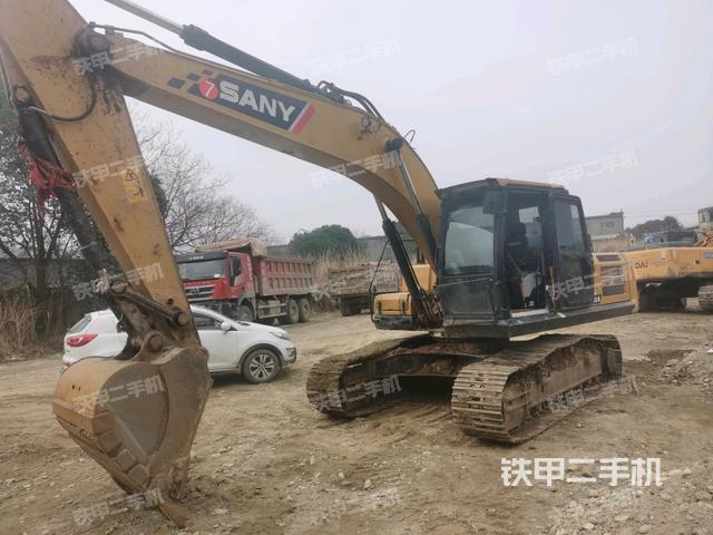 三一重工SY225H挖掘机