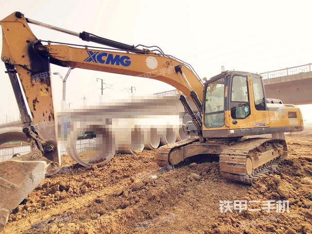 徐工XE200D挖掘机