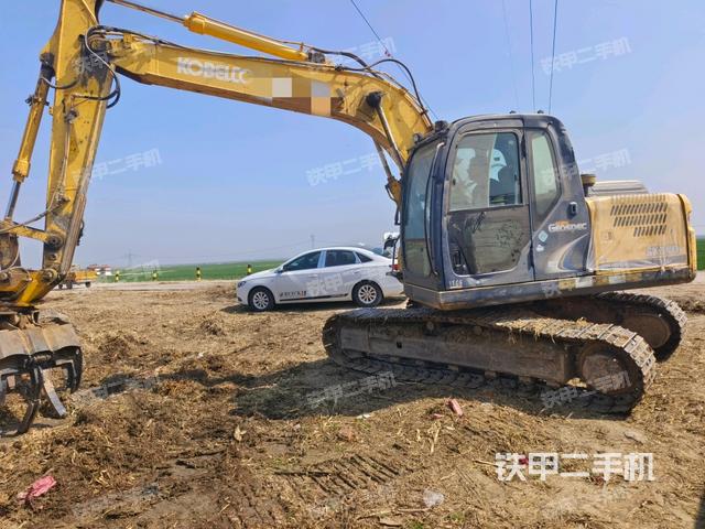 神钢SK140LC-8挖掘机