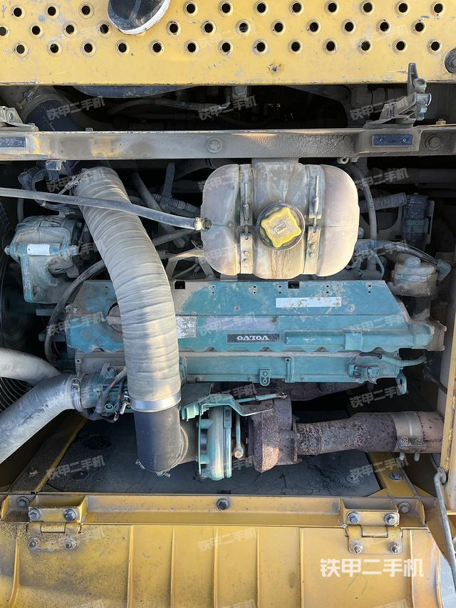 發(fā)動(dòng)機(jī)整體俯視（整機(jī)外觀）