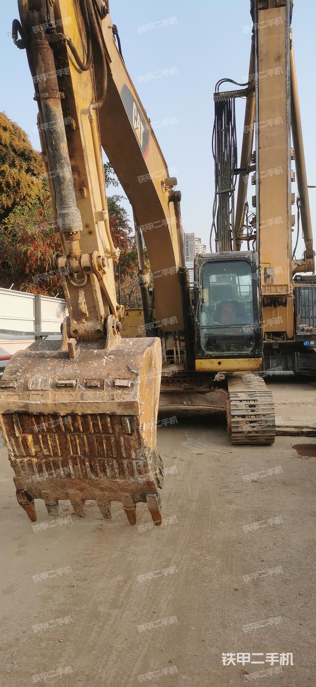 卡特彼勒320D液压挖掘机
