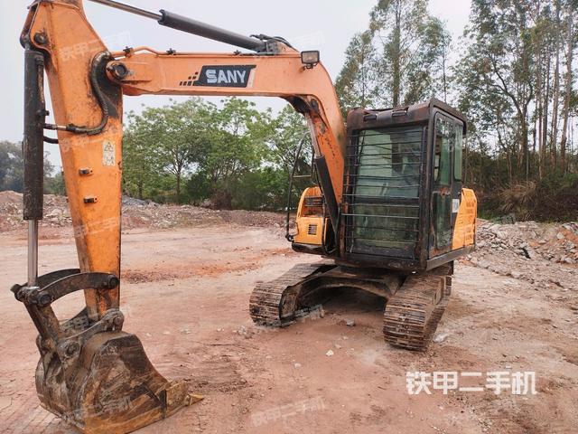 三一重工SY65C挖掘机