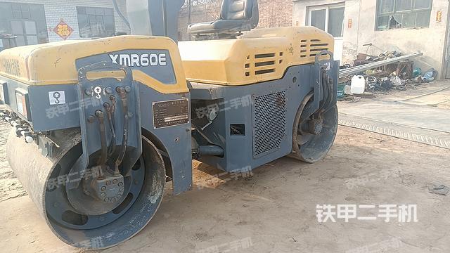 厦工XG6033D压路机