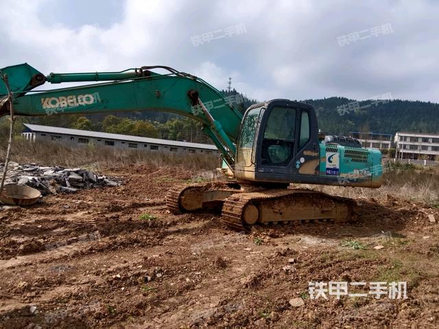 神钢SK250-8挖掘机