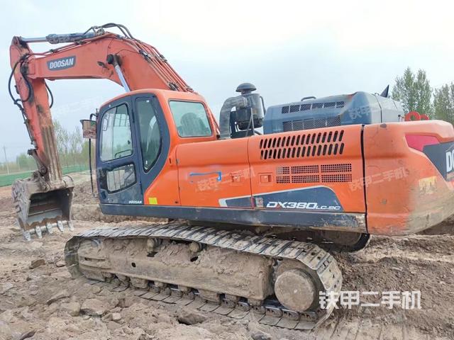 斗山DX340LC-9C挖掘机