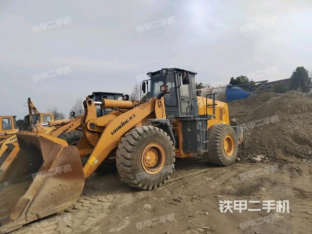 龙工LG862N装载机