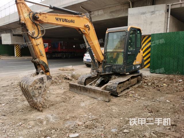 现代R 60VS挖掘机