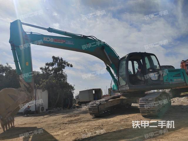 神钢SK260LC-8挖掘机