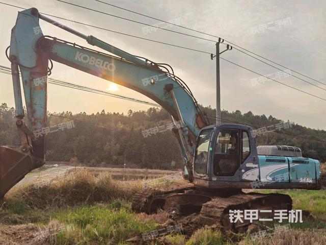 神钢SK350LC-8挖掘机