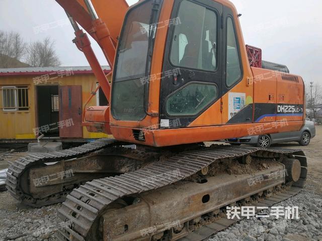 斗山DH225LC-7挖掘机