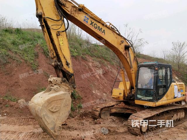 厦工XG822FJ挖掘机