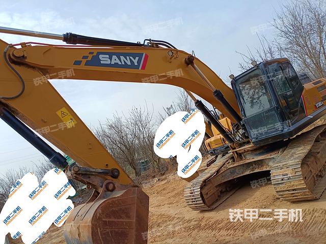 三一重工SY245H挖掘机