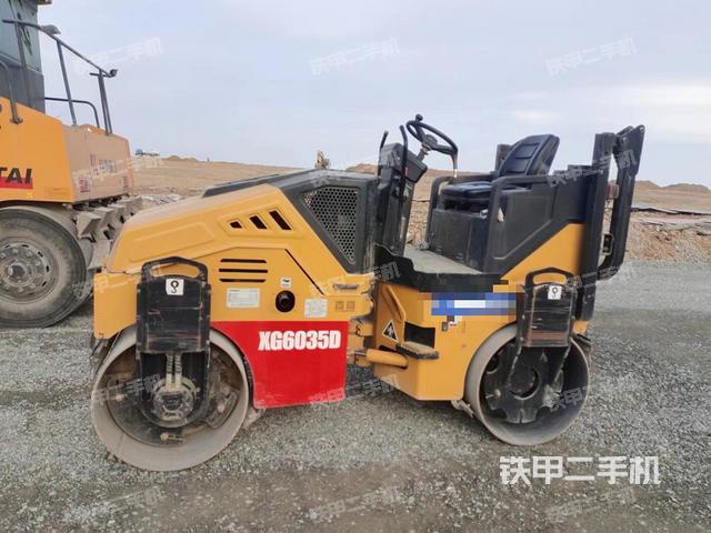 厦工XD6033D压路机